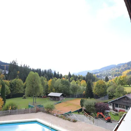 - 59m², 2 Chambres, Proche Centre Et Pistes, Animaux Acceptes, Parking - Fr-1-623-327 *